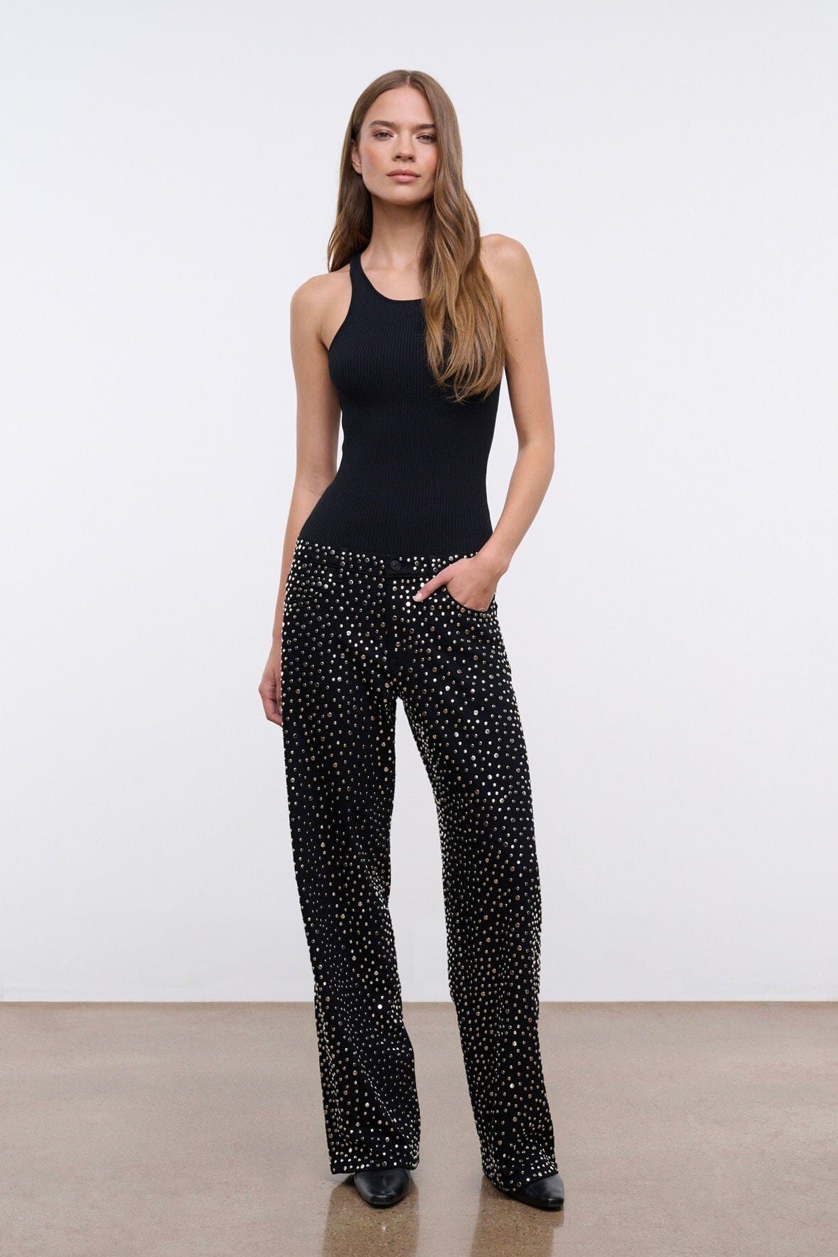 GUS RELAXED JEAN | STUDDED BLACK